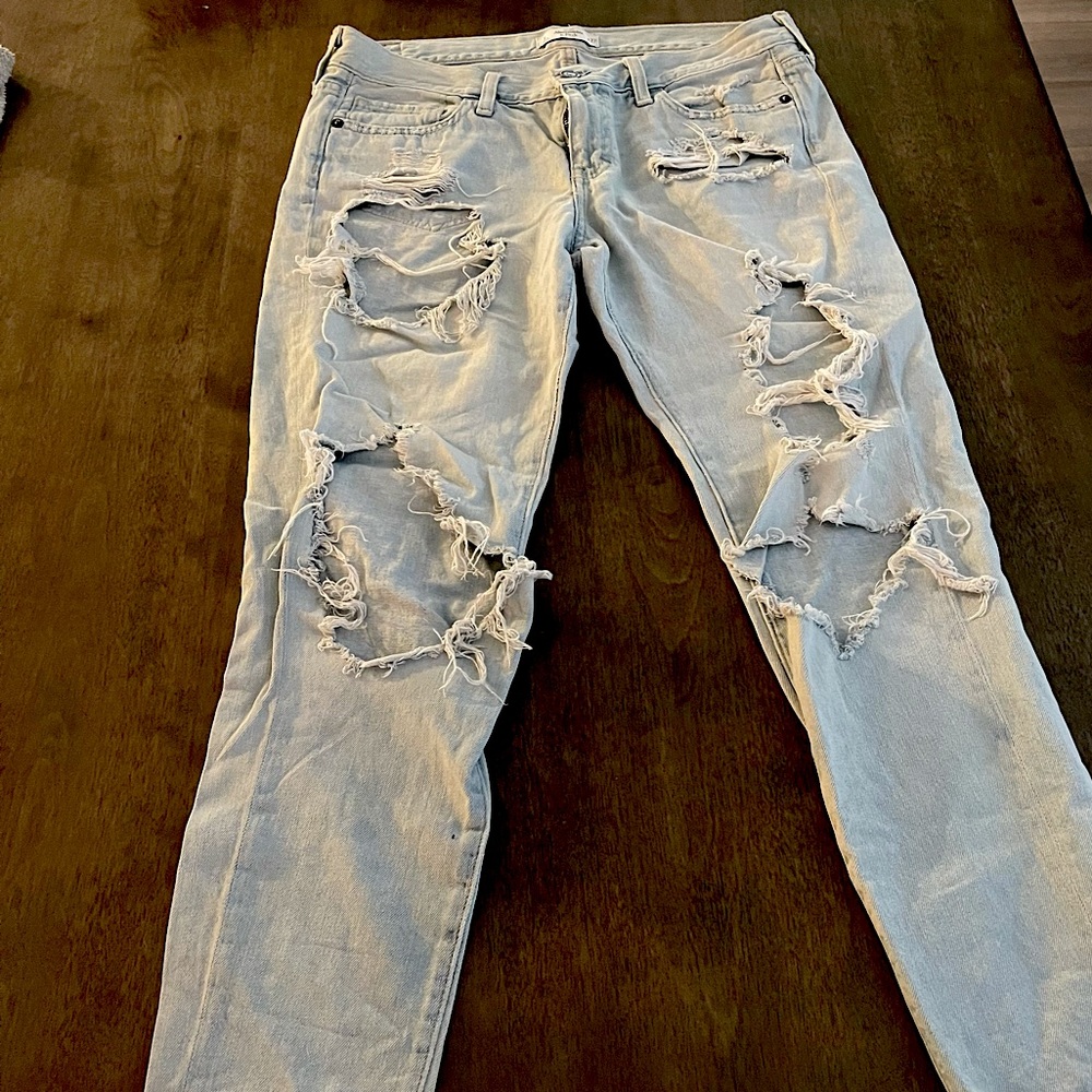 Abercrombie destroyed ripped high rise skinny jeans size 4